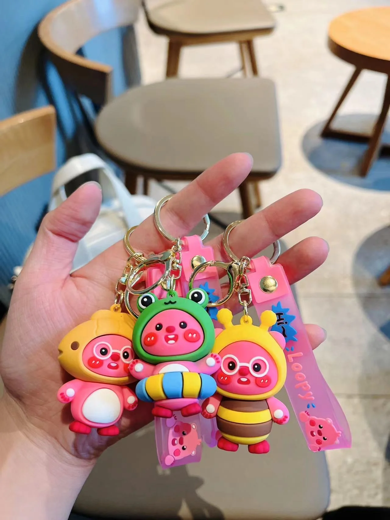 High Quality In stock cute cross dressing loopy Ruby keychain small beaver backpack pendant gift accessories custom 3d keychain