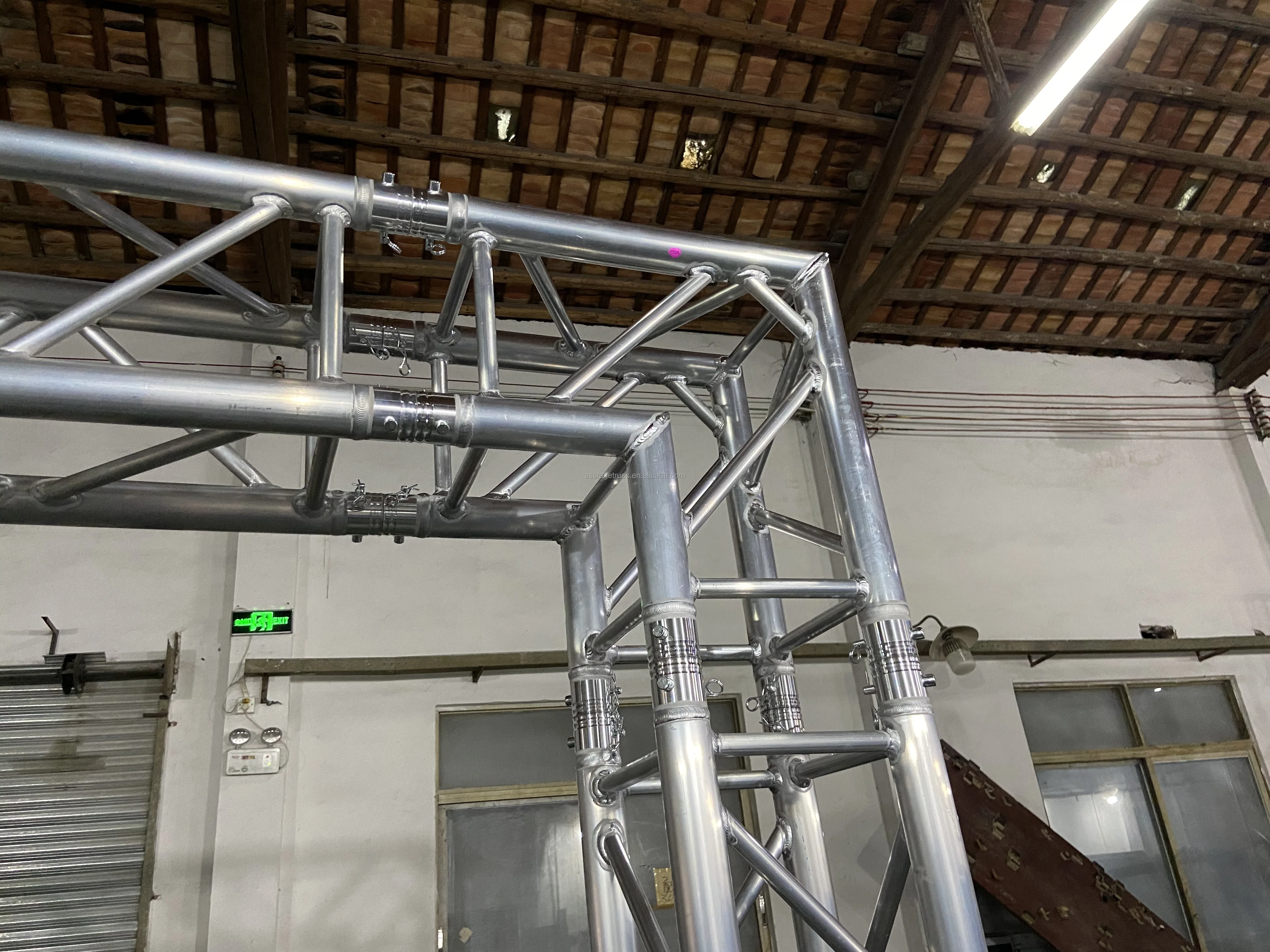 product 400x400mm 2 way 90 corner block spigot truss roof connector-7