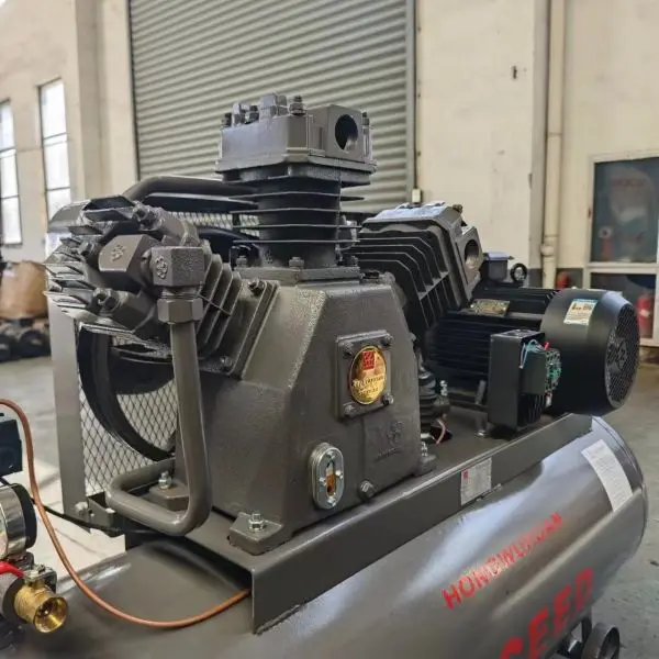 3 cylinders Portable Piston Compressor Electric Engine Power Belt Driven Air Compressor Hw10007 Hongwuhuan