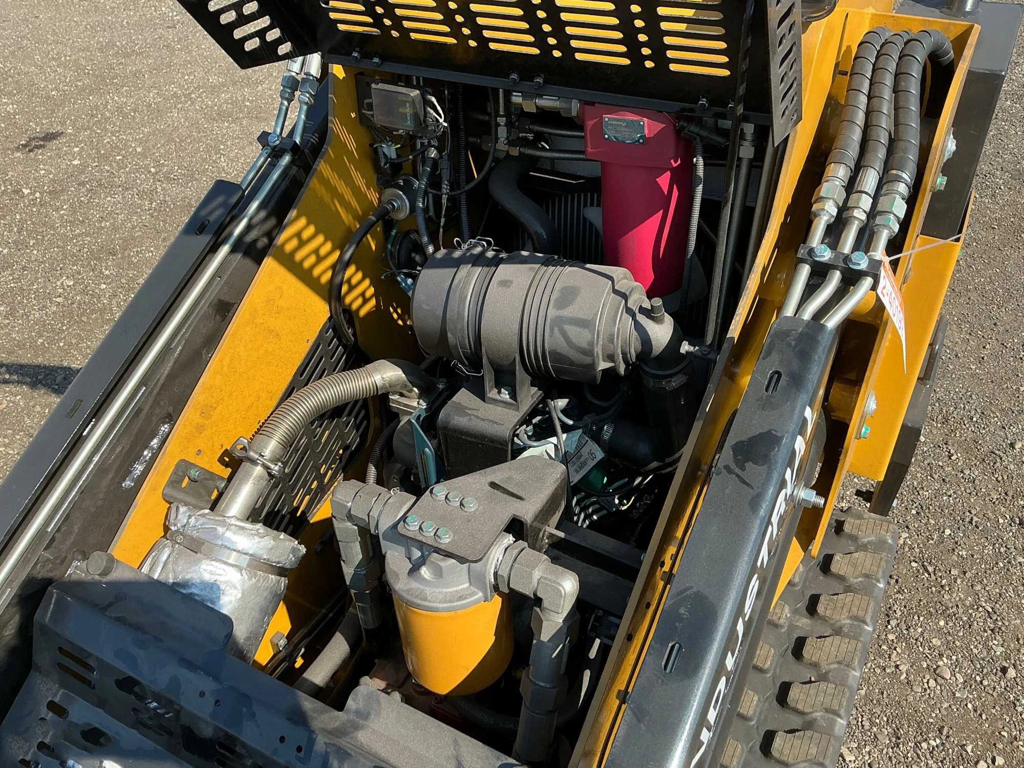 kkt27 kubota d1105 diesel engine 3 cylinders mini skid steer loader crawler loader-11