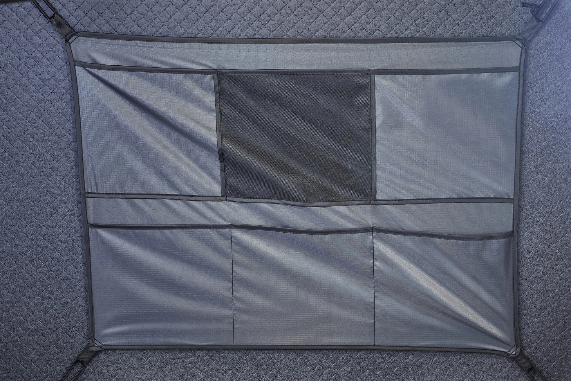 Side Opening Clamshell Aluminum Hard Shell Roof Top Tent for 3-4 Person with 320g Polyester Cotton Canvas and 210x160x110 CM Open Size