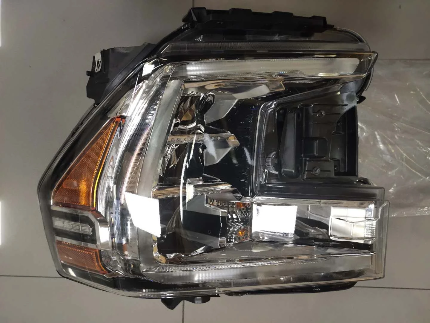 product car right side head lamp halogen with drl headlight for gmc sierra 1500 2020 accessories parts oem 847772473-35