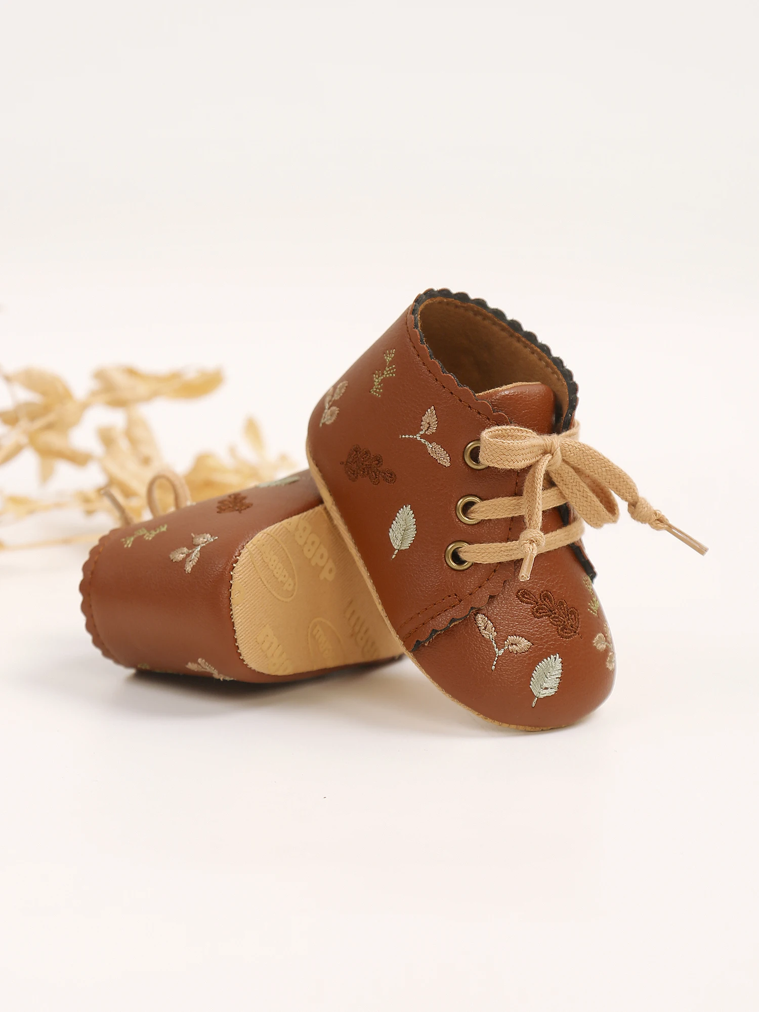2024 Unisex Baby Toddler Shoes Soft and Non-Slip Embroidery Design for Spring Autumn Breathable and Flat Features supplier