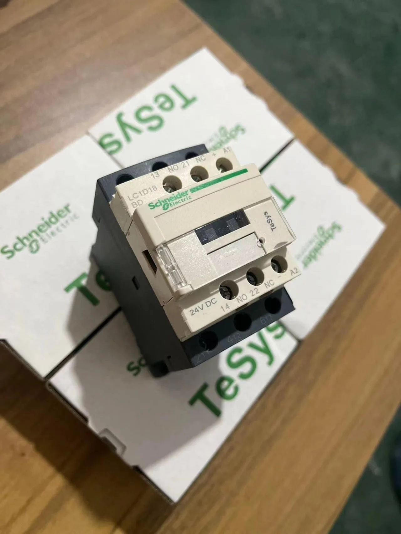 Schneider Lc1d18bd 24v Dc Contactor Buy Lc1d18 Contactor Lc1d18bd Dc