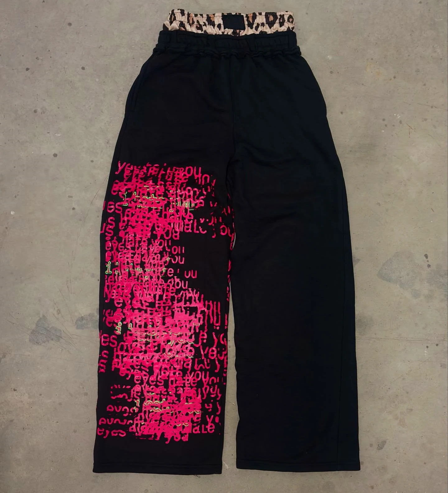 Street Wear Custom Dtg Printed Oversized Wide Leg Baggy Double Waist Jogger Sweatpants for Men details