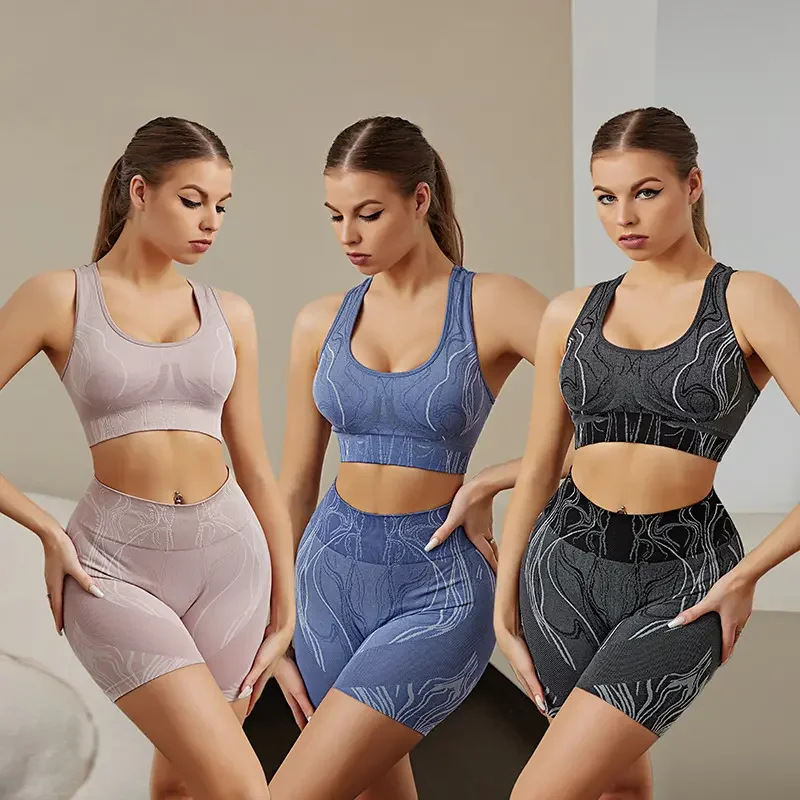 New high quality yoga set seamless high elastic stripe yoga clothes quick dry breathable patterned yoga set