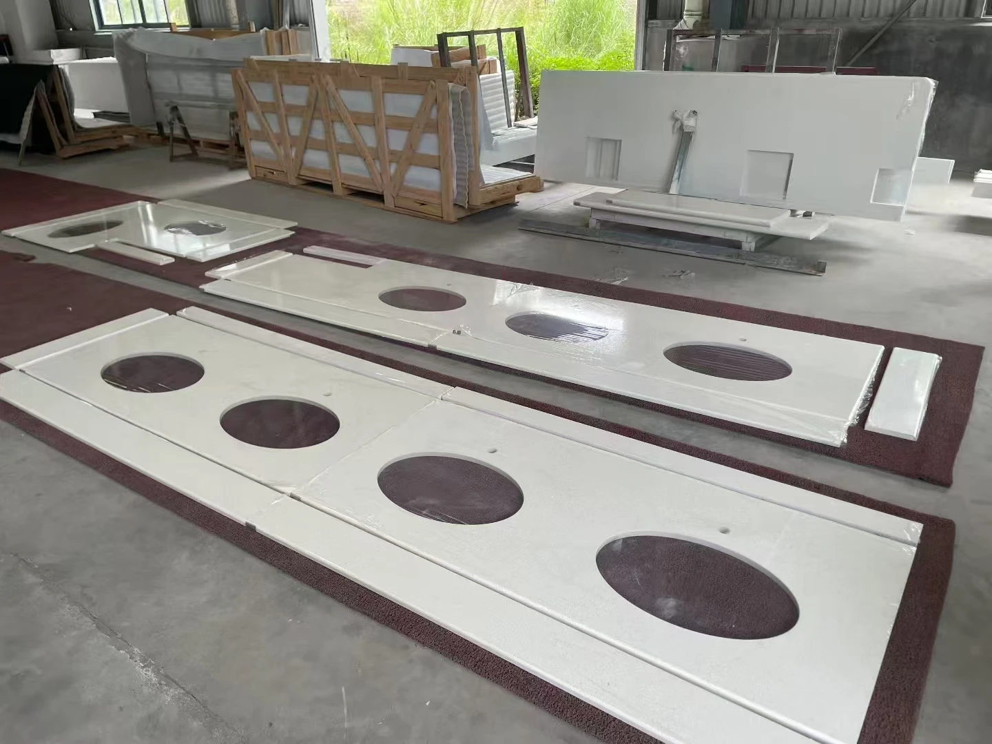 yuanda wholesale 0 silica calacatta white quartz slabs for custom livingroom coffee table island tops and vanity tops-5