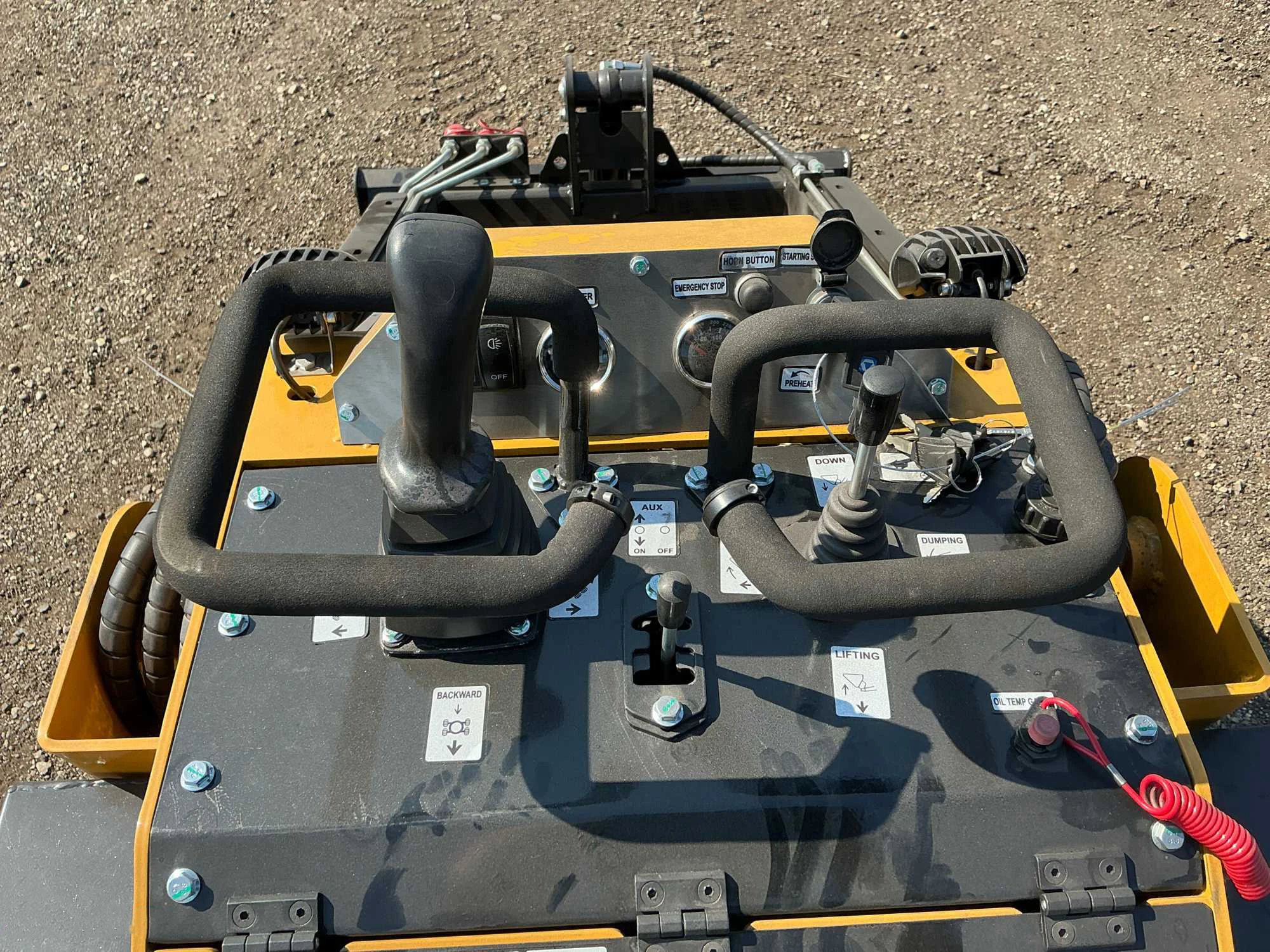 kkt27 kubota d1105 diesel engine 3 cylinders mini skid steer loader crawler loader-7