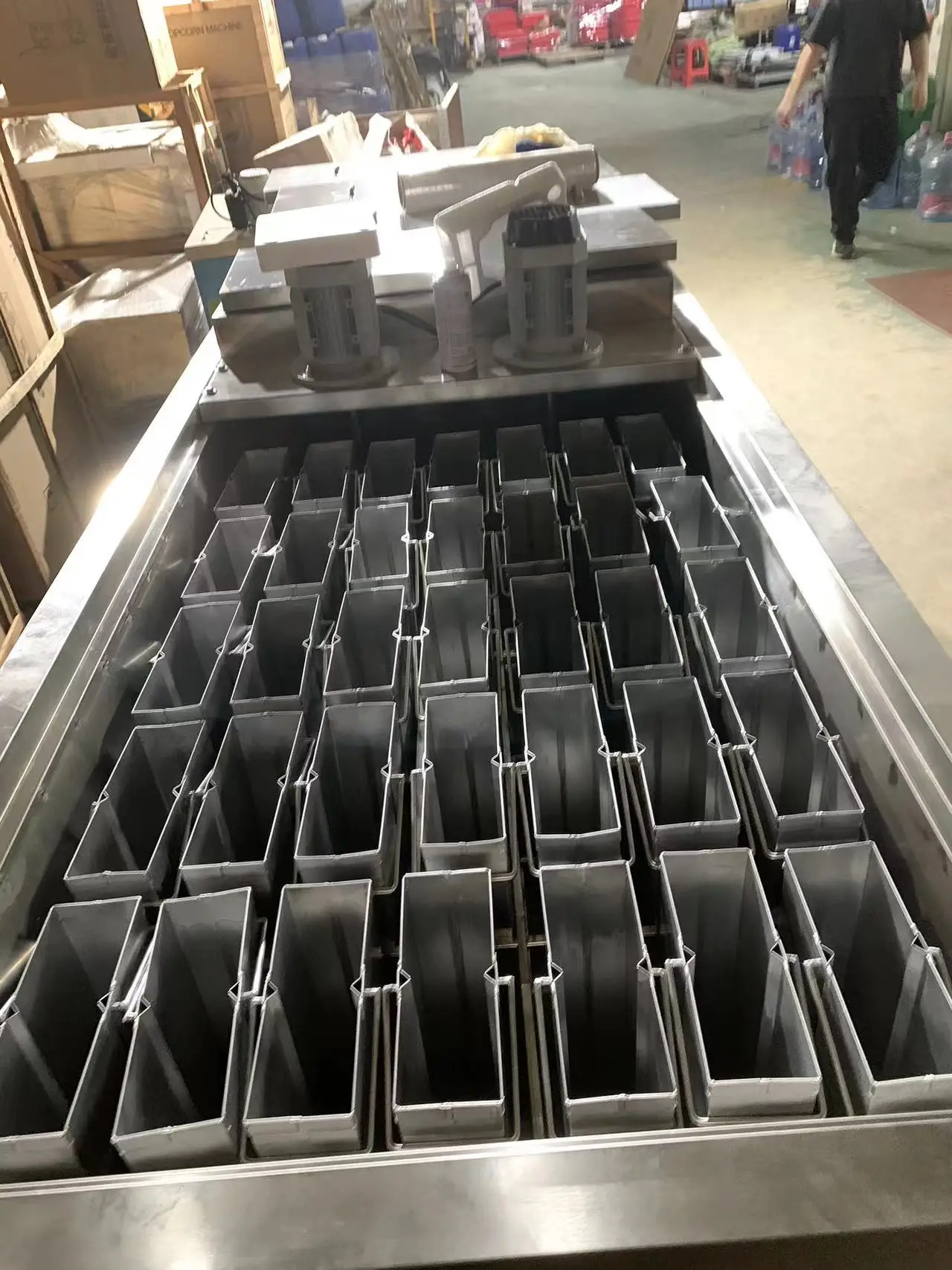 Ice Machine, 240 V, 1600W - detail 2