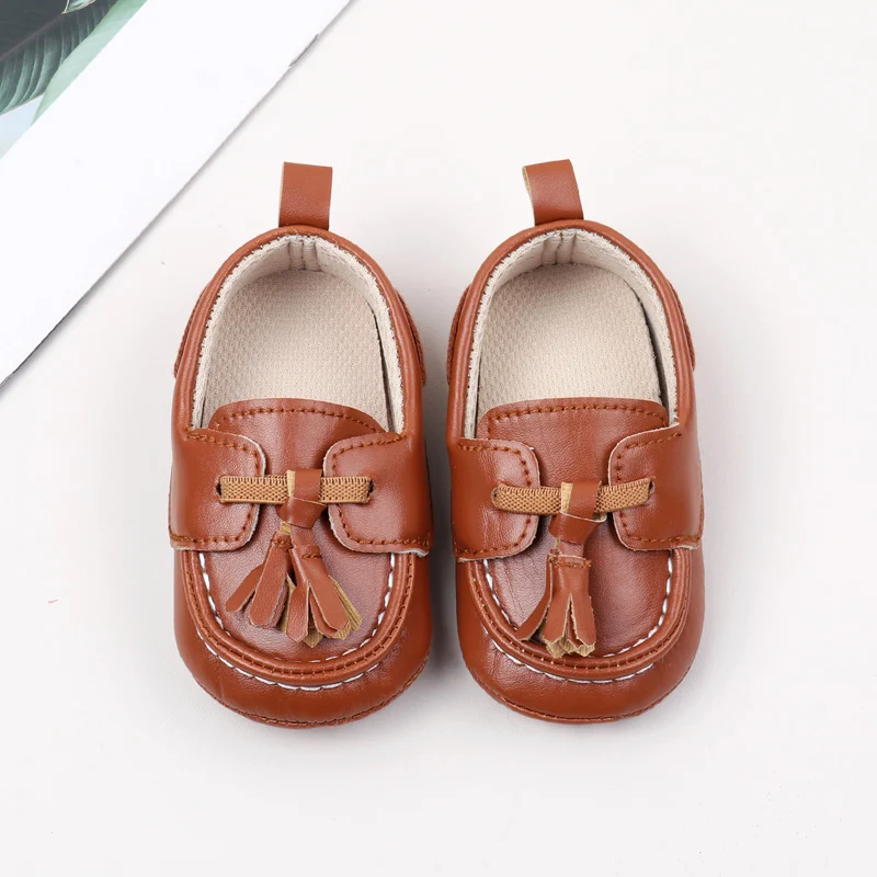 High Quality Anti-Slip Dot TPR Outsole Slip-On Dress Shoes for Boys Flat and Breathable for Spring and Autumn Seasons manufacture