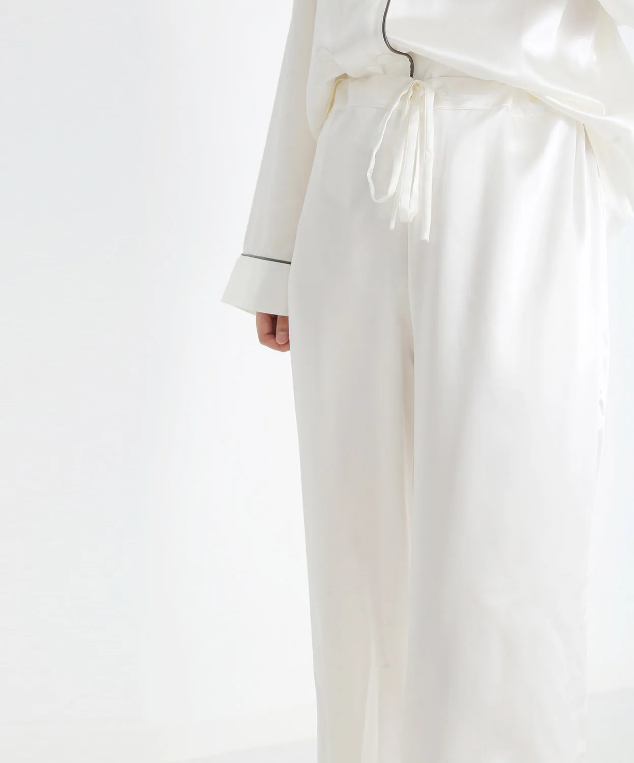 100% Silk Pyjamas Womens Casual Dresses Floral Satin Silk Luxury Nightwear Silk Pajamas White for Girls Winter Clothes for Women