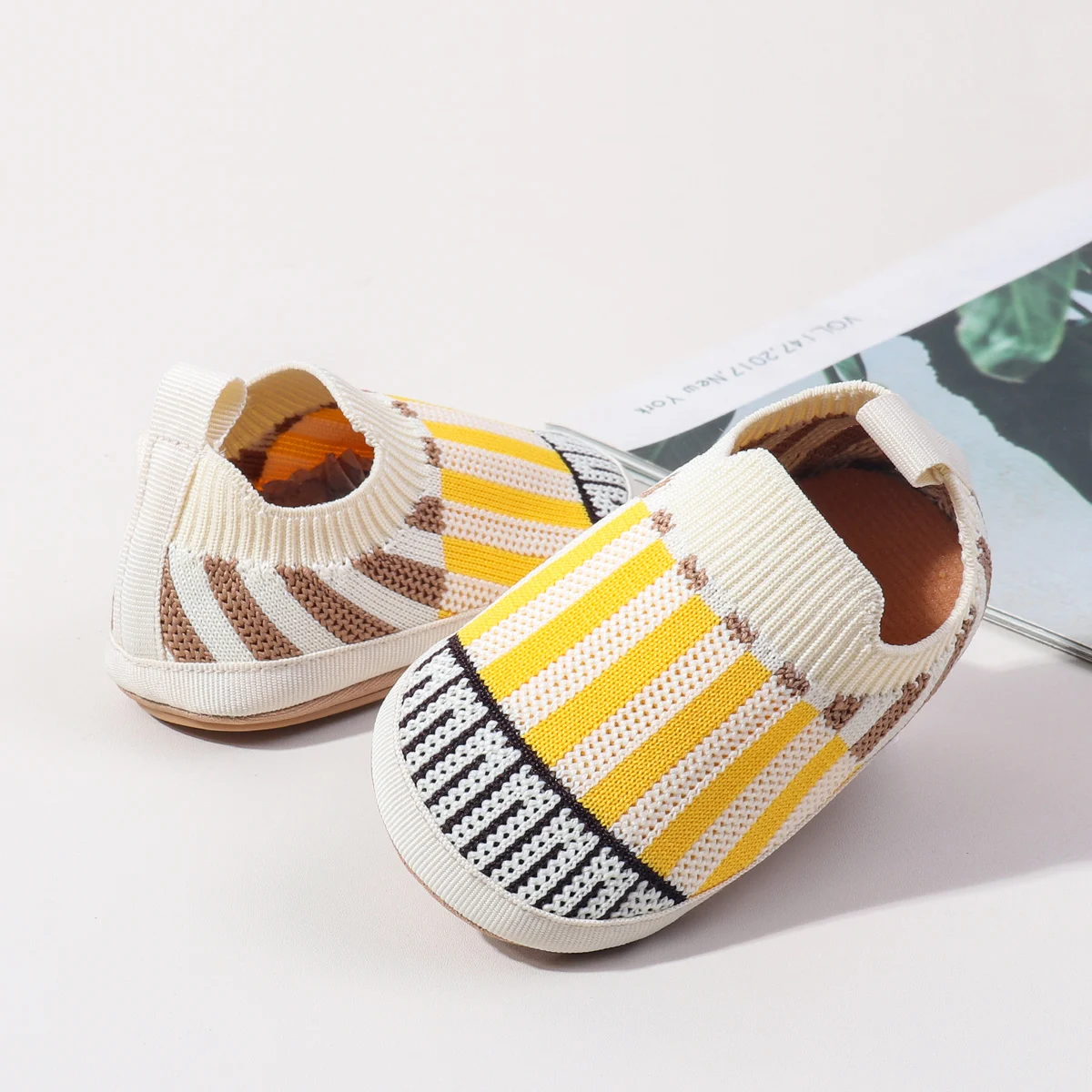 Bright Lightweight Orthopedic Infant Shoes Fancy Striped Pretty Stylish Unique Shoes for Active Boys and Girls in All Seasons factory