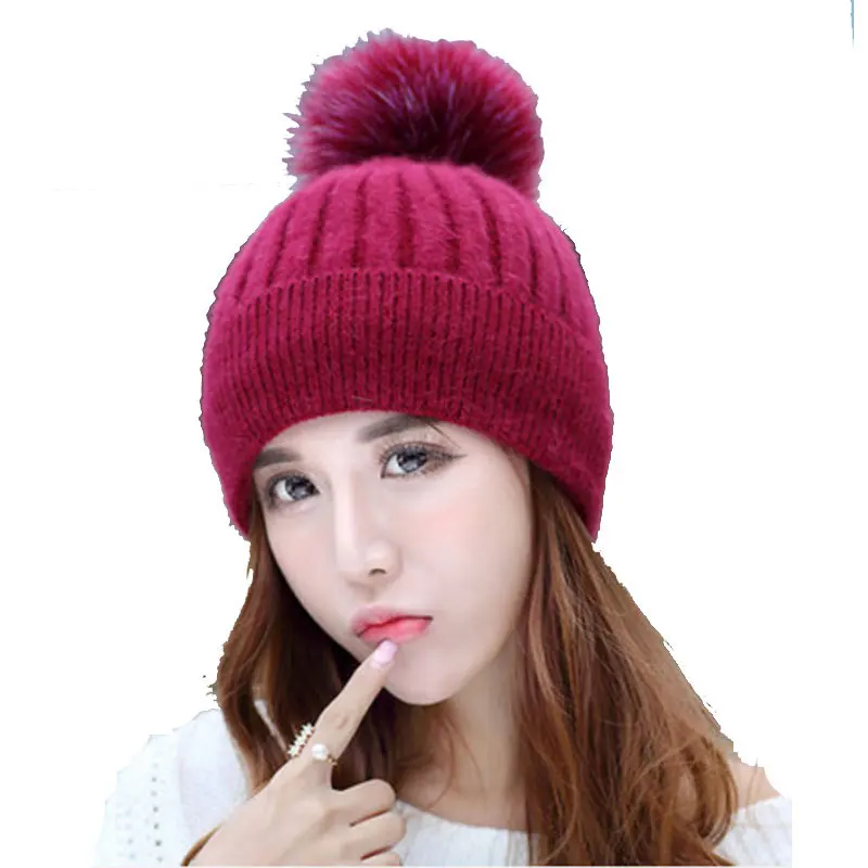 women's beanie with faux fur pom