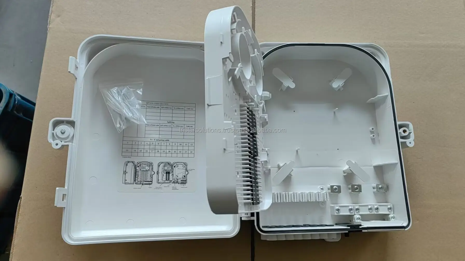 Outdoor Fiber Optic Termination Box Cores Pole Mount Fdb Box