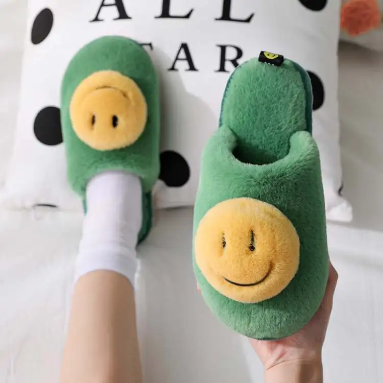 Wholesale New Lovely Furry Slippers for winter and autumn smiley face slippers stuffed bedroom home slippers