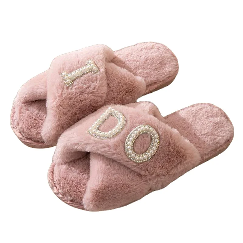 Fluffy Women Pearl Patch Warm Memory Foam Stuffed Cozy Fluffy Wedding Slippers Indoor Slippers For Winter and Autumn