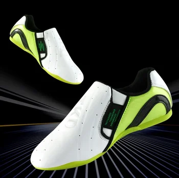 Taekwondo shoes for competition and training