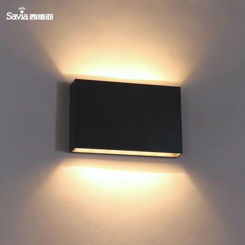 compound wall light fittings