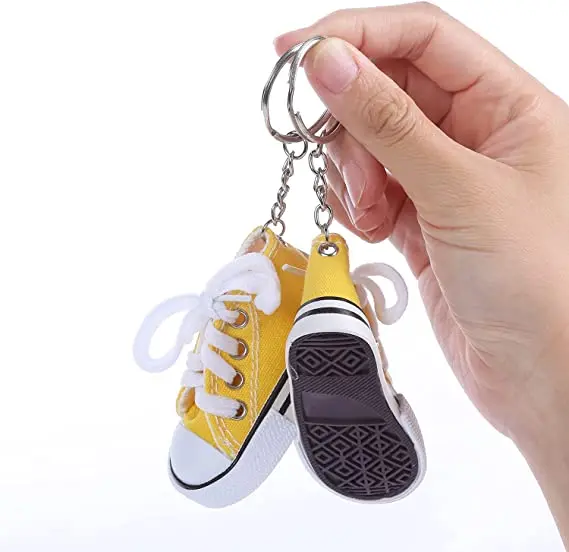 Yeahibaby Mini Canvas Sneaker Shoe Keychain Porte-clés pour Femme Fille Souvenir Cadeau Couleur aléatoire Paquet DE 12 