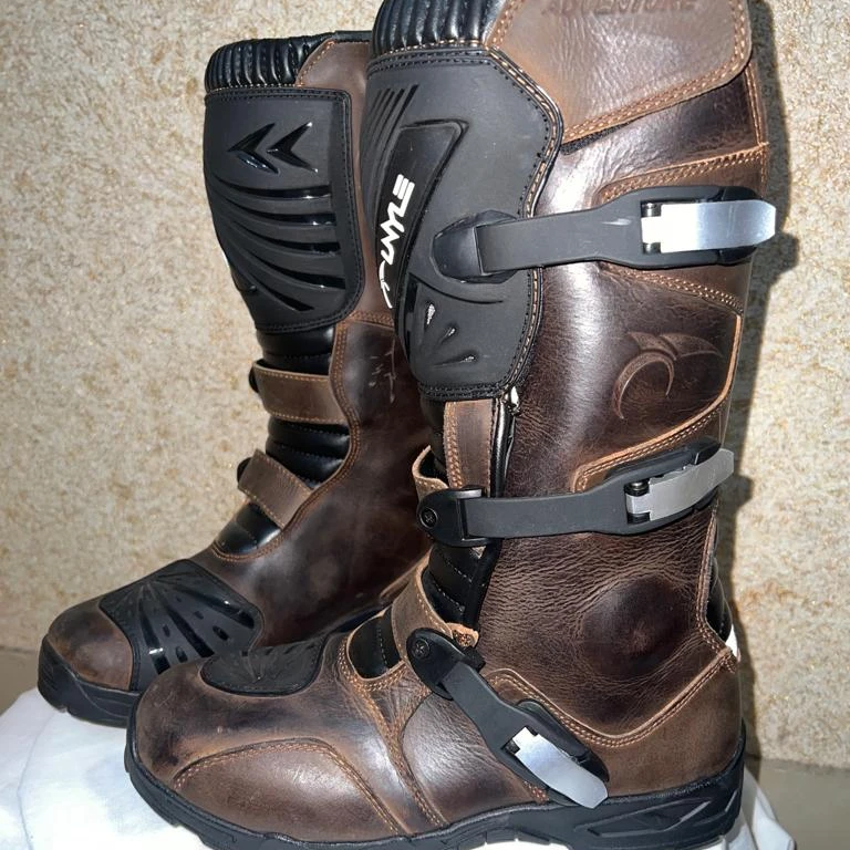 motorcycle gear boots