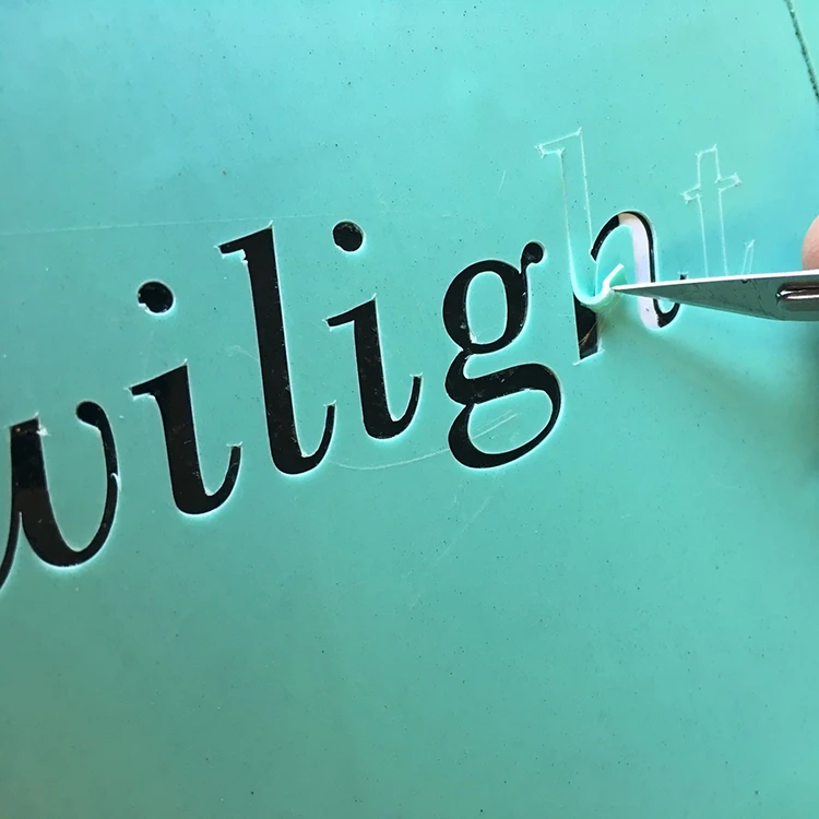 Low-tack Adhesive Light Blue Curving 