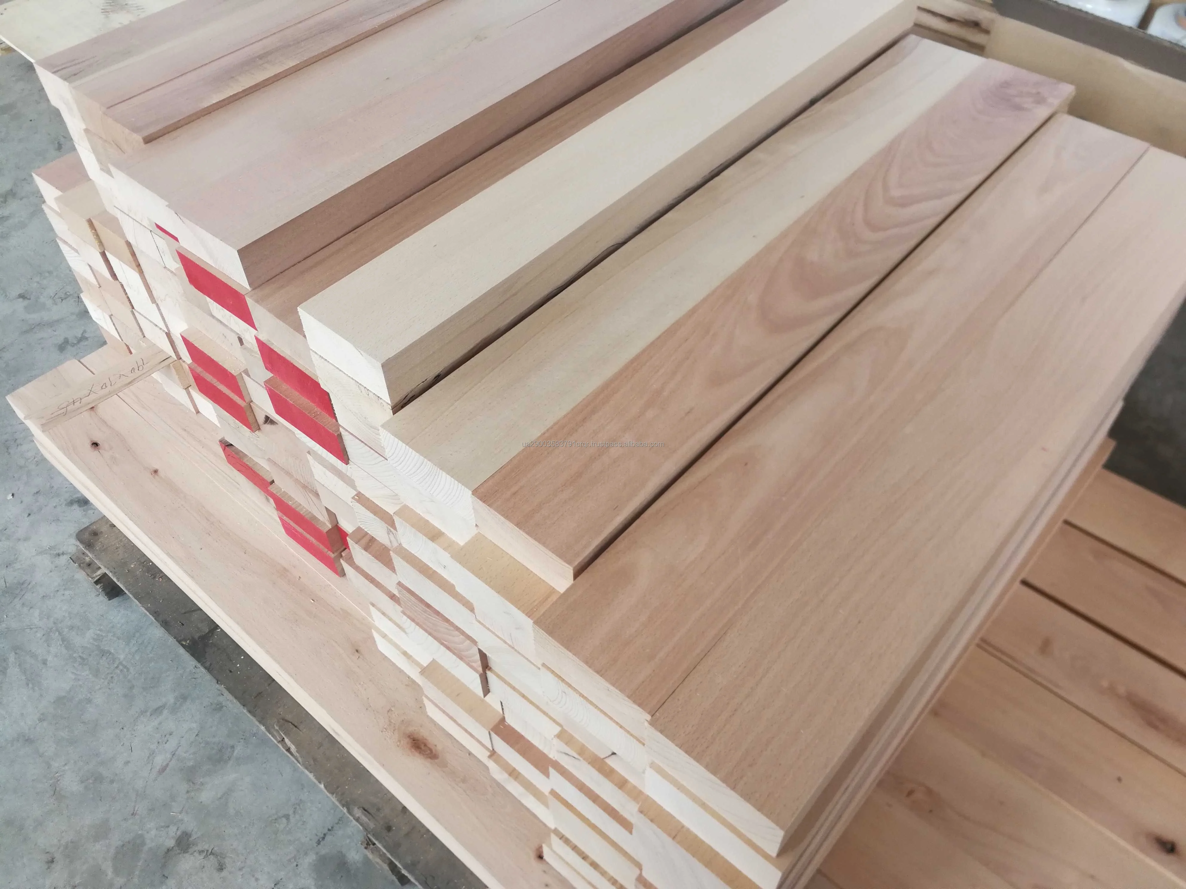 Pine Wood Lumber Spruce Wood Timber Rough Sawn S4s Kd Pinewood Lumber