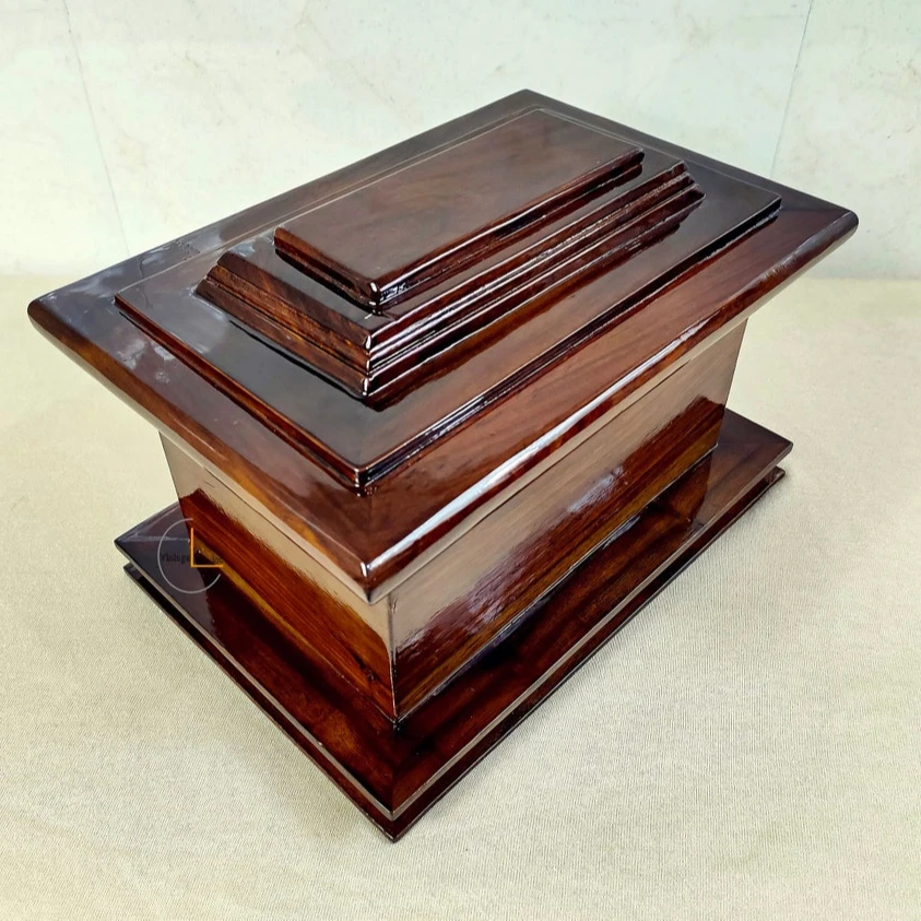 Eco Friendly Indian Rosewood Wooden Cremation Urn Lacquered Funeral Urn