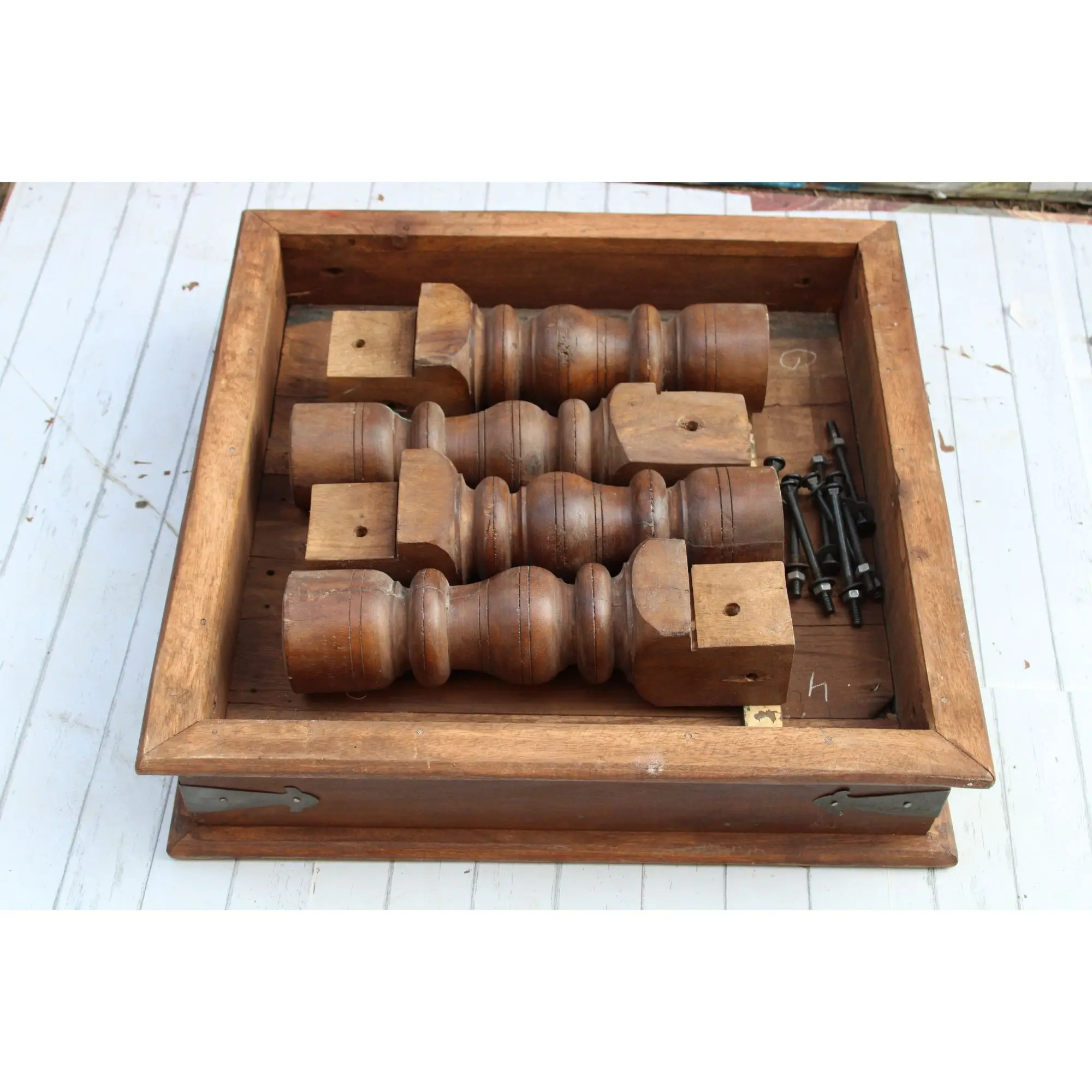 Handcrafted Wooden Coffee Table Traditional Printing Block Design Artistic Centerpiece Portable Unique Home Furniture for Living