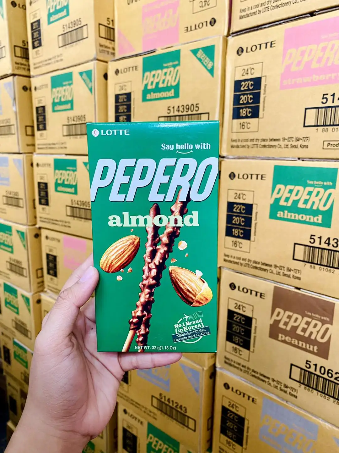 High Quality Lotte Pepero White Cookie Stick Biscuit With White Chocolate Crispy Biscuit