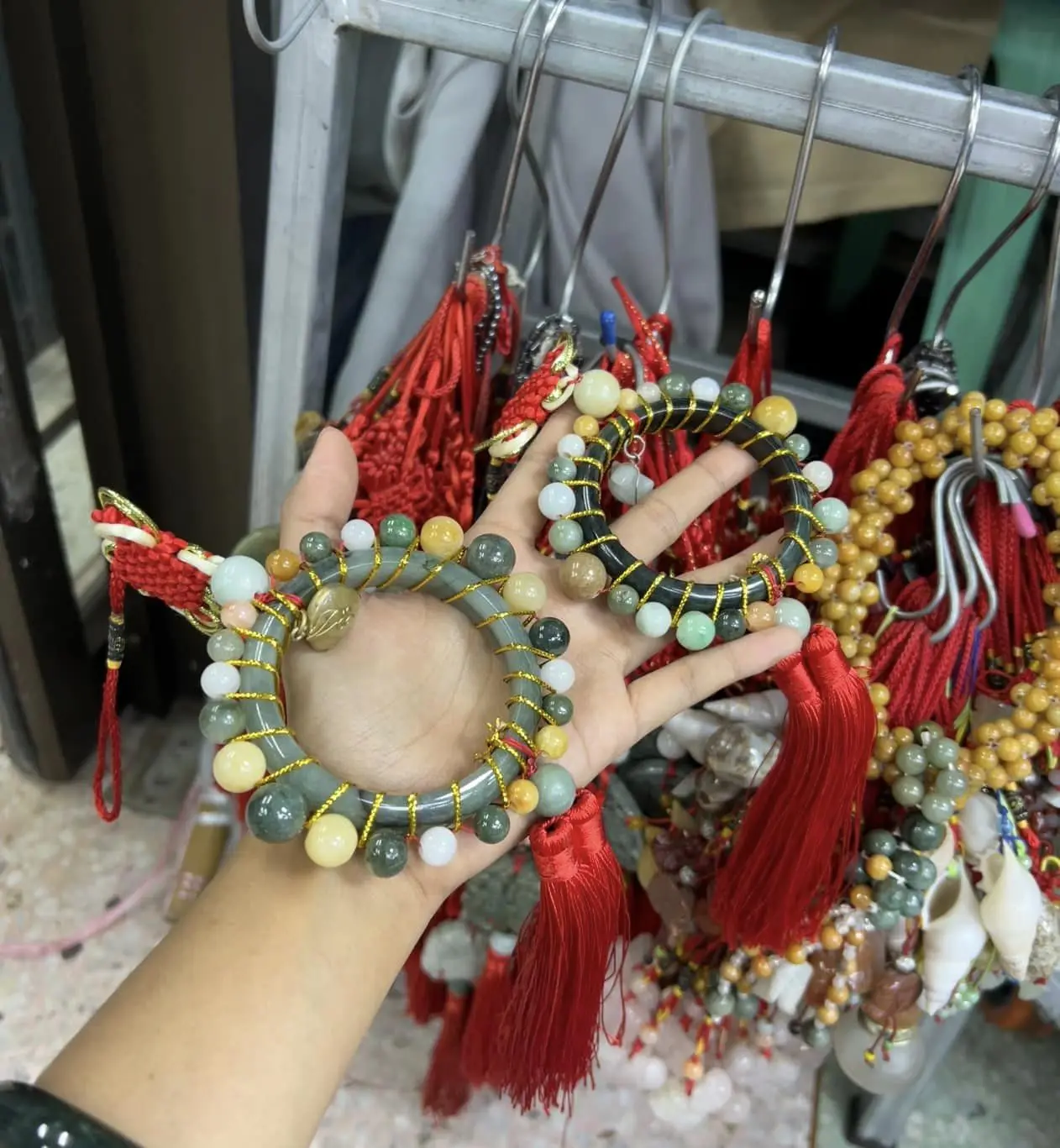 Нефритовая гирлянда