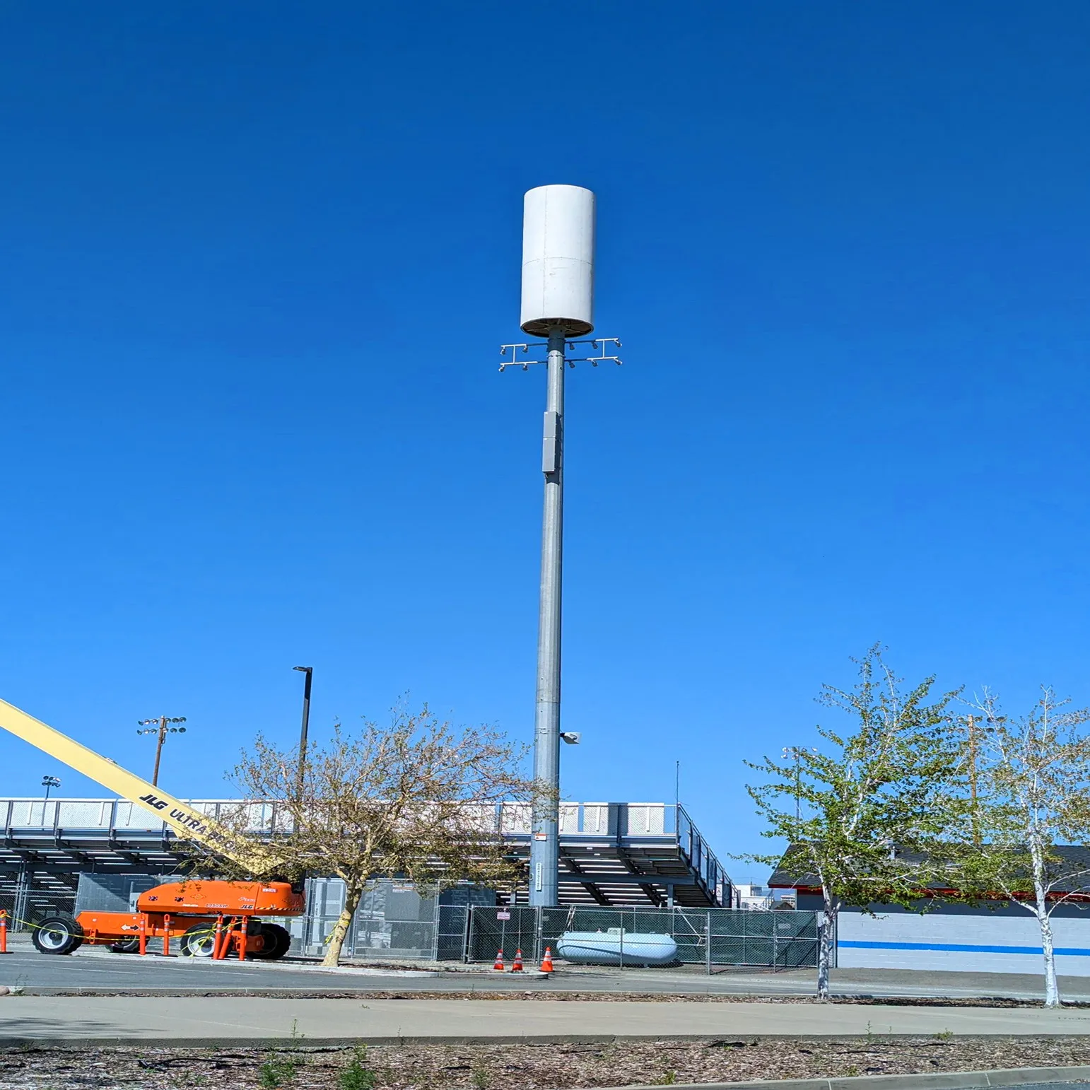 Hot Dip Galvanized Monopole Telecom Cell Truss Tower Lattice Tower for Power Transmission Telecommunication Competitive Price