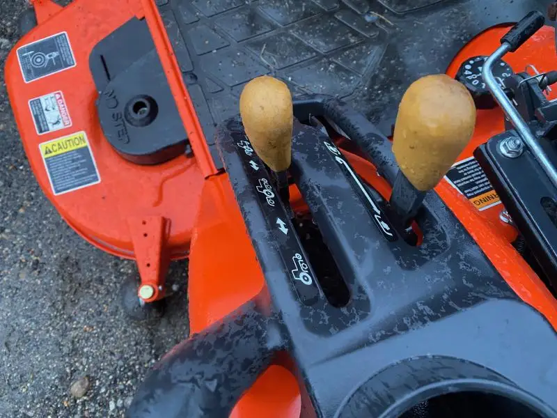 Used kubota Lawn Mower 4x4 Small Tractor with Front End Loader Backhoe Kubota Tractors Trucks Agriculture Mini Farm Tractor