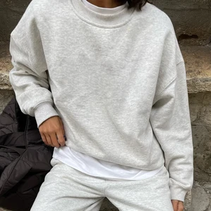 Factory Price Winter Classic Heather Gray Crew Neck Sweatshirt Women Casual Loose Fit Minimalist Streetwear Custom Logo Pullover