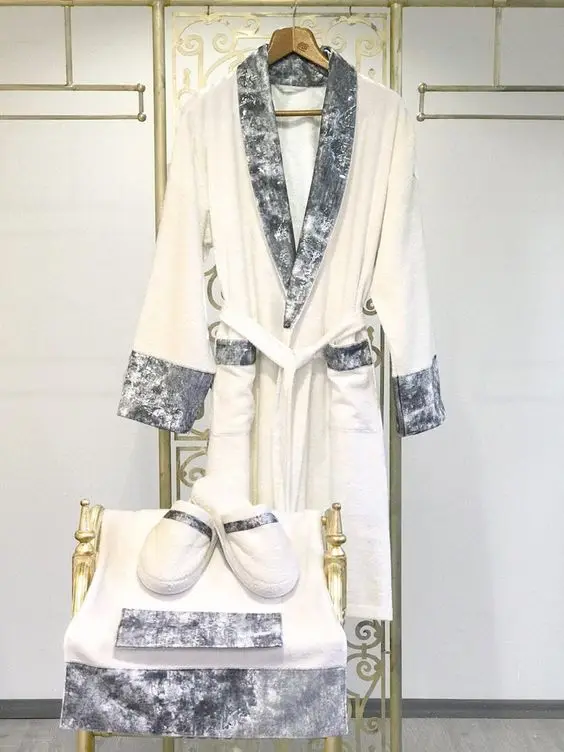 Buy Classical Design Bath Robe & Multi Colored High Grade Bath Robe For