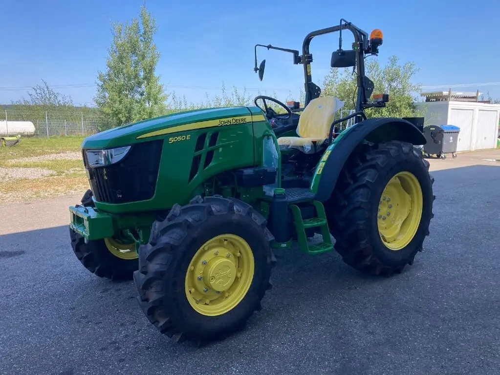 Top Affordable 4wd 4x4 30hp 50hp 80hp Mini Farm Tractors Agriculture