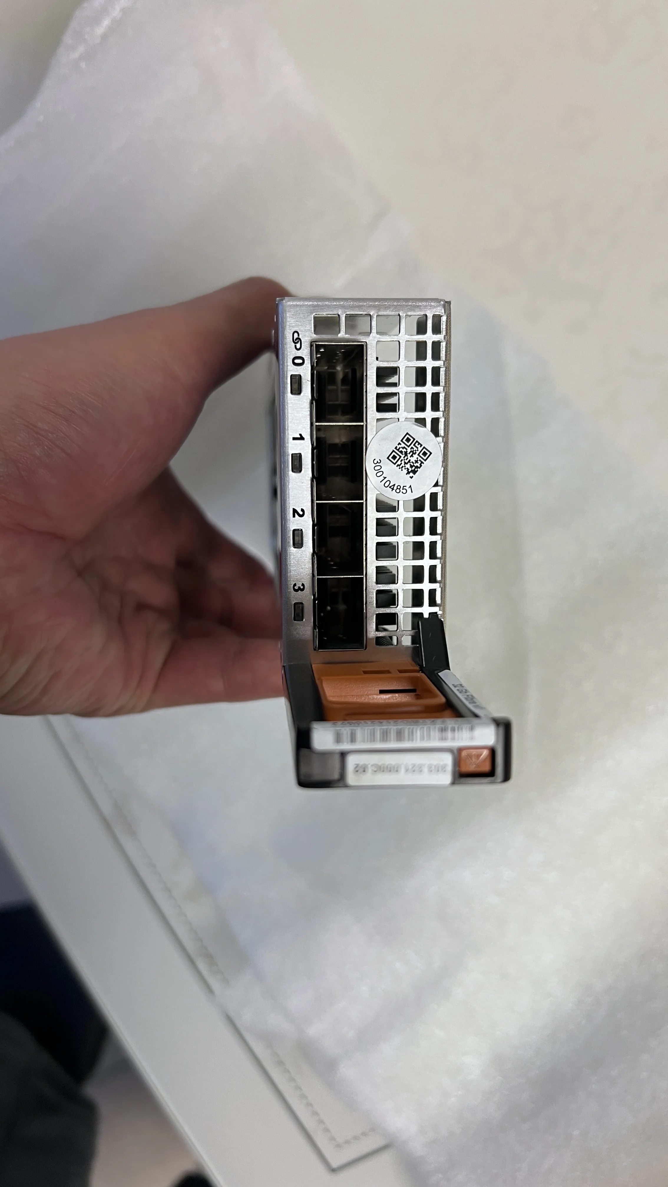 Dell Unity 스토리지 시스템용 엔터프라이즈 파이버 채널 연결 업그레이드 모듈 405-ABBH