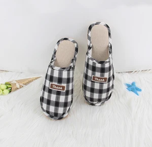Customizable Logo Indoor Winter Warm Slippers for Couples Plaid Style Upper and PVC Lining Insole Soft Anti-Slippery Features