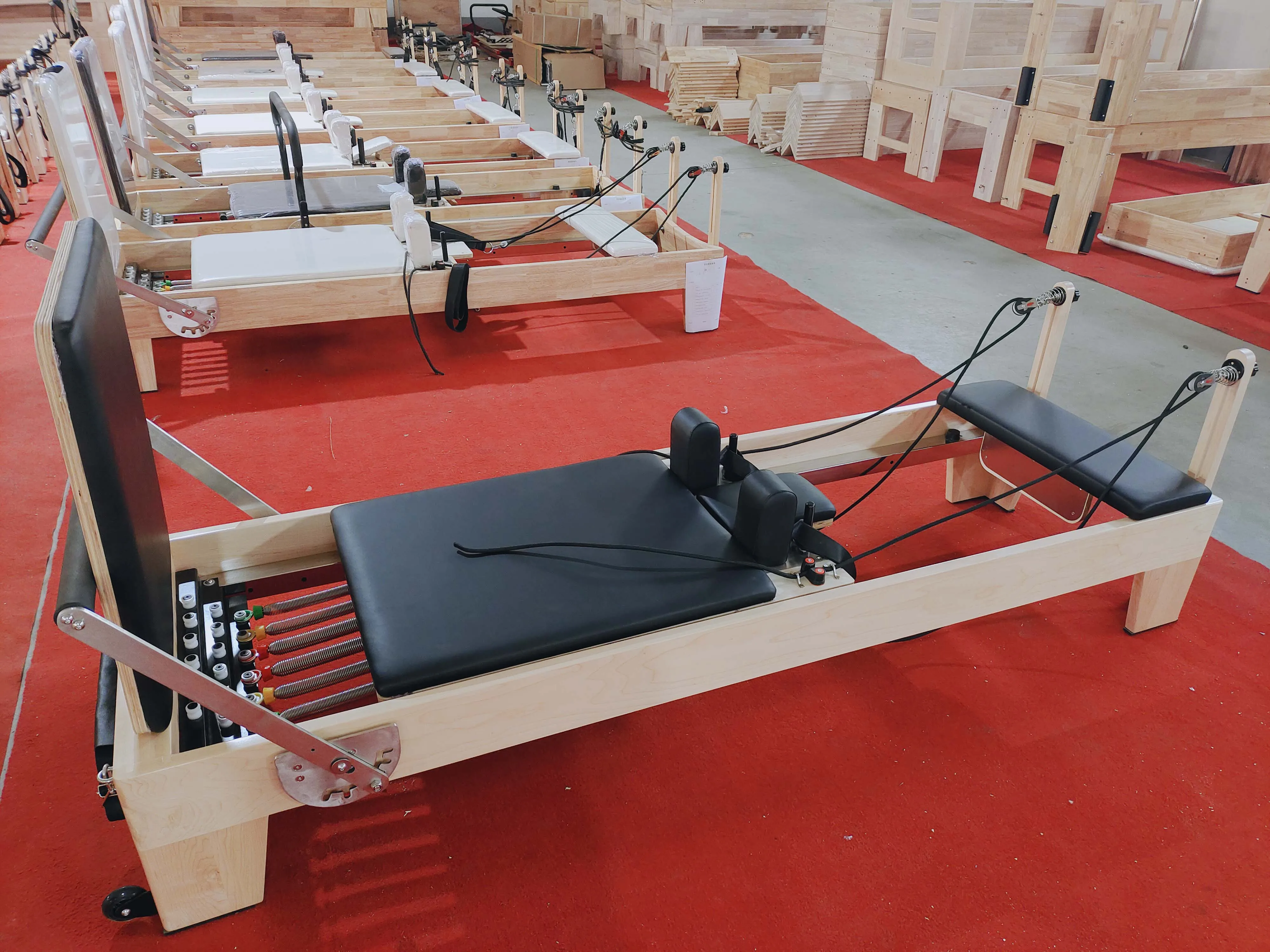 Professional Equipment Reformer Machine Oak Pilates Trapeze Table