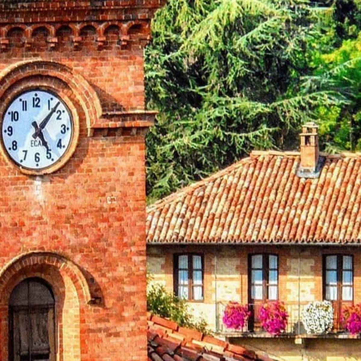 Customizable Tower Clocks from Italy - Perfect for Buildings