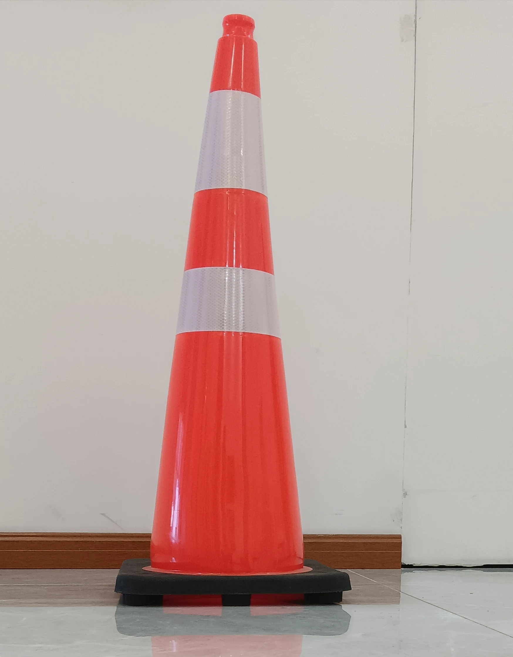 USA type flexible soft 36 inches PVC Safety Road Traffic Cone with black rubber base 4.2kg