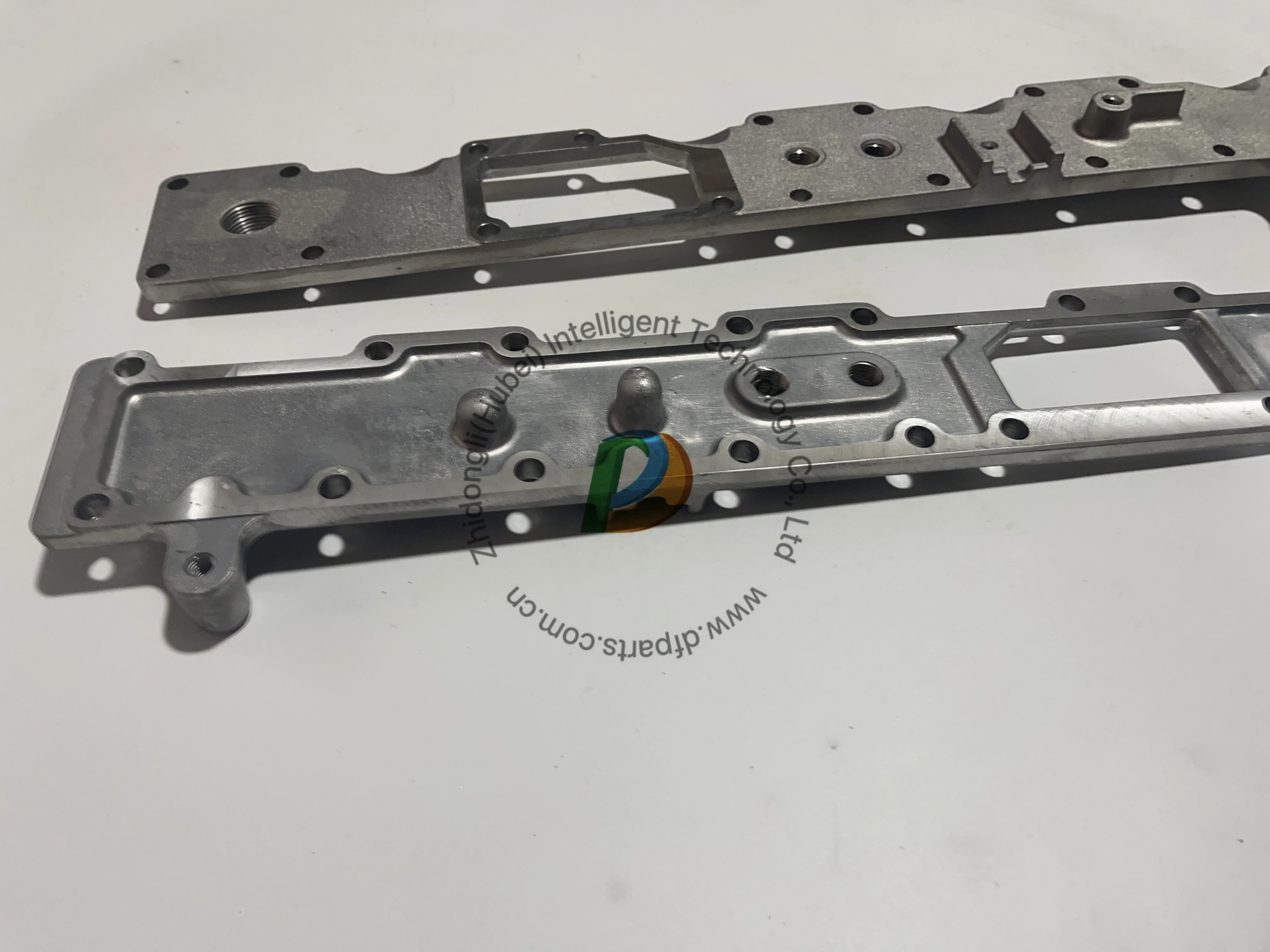 Genuine Parts OEM Engine Parts ISC8.3 6L8.9 INTAKE MANIFOLD COVER ...