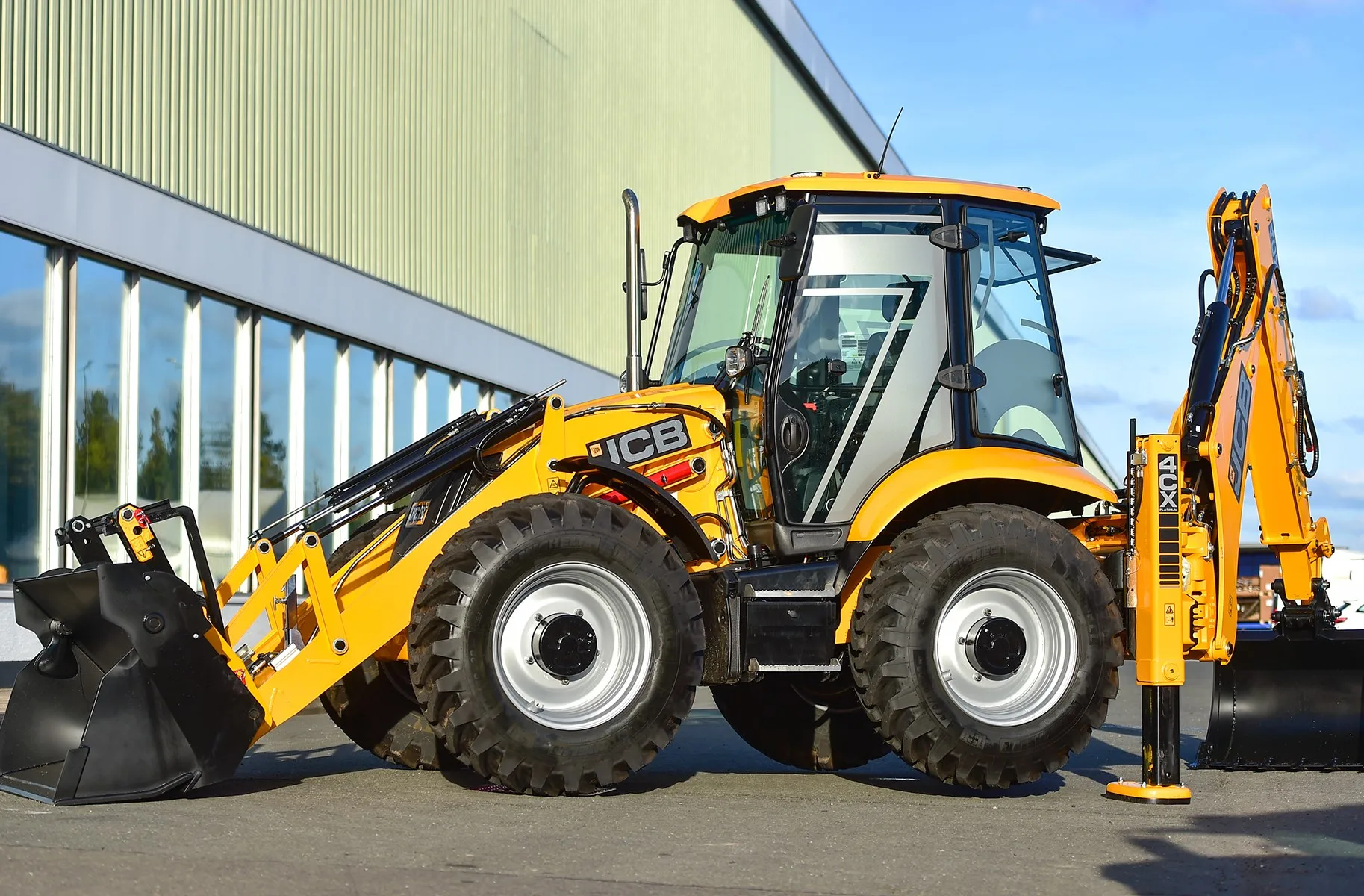 Used and New 4 Ton 50hp 70 80 90 140HP JCB 1CX Backhoe Loader for Farm and Construction Work Best prices