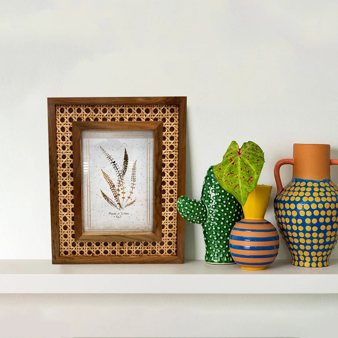 High Quality New Arrival Latest Design Bamboo Braided Natural Color Photo Frames Wall Hanging Rustic Wood Rattan Photo Frame