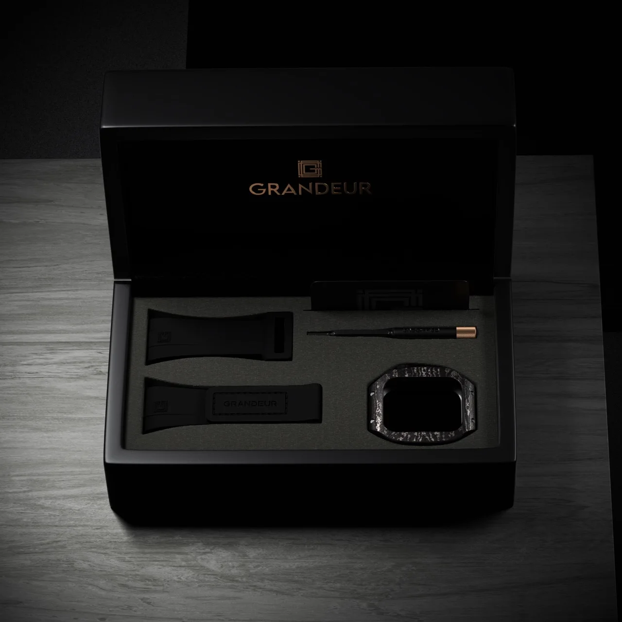 Grandeur Watch Case Carbon Fiber And Titanium Fkm Rubber Strap