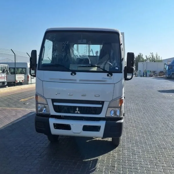 Super Clean 2024 M i t s u b i s h i Canter Fuso 2WD 4-2L V4 Cylinder Engine Manual 3 Seats Pickup Truck