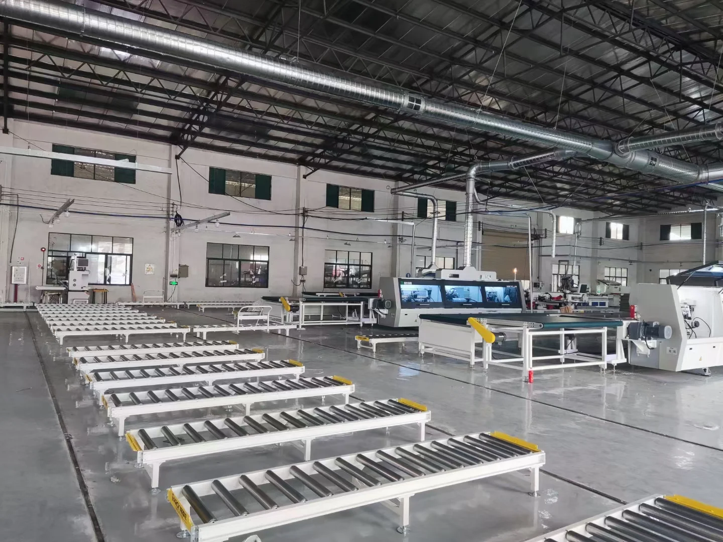 Heavy Duty Galvanized Drum Automated Roller Conveyor Motorized Conveyor Roll Packing Line with Speed Adjustable