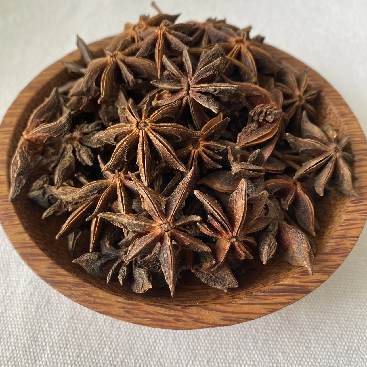 Large Quantities of Spring Star Anise Explosive Flavor 100% Pure Non-GMO Best Price From Vietnamese with Nutmeg and Chili