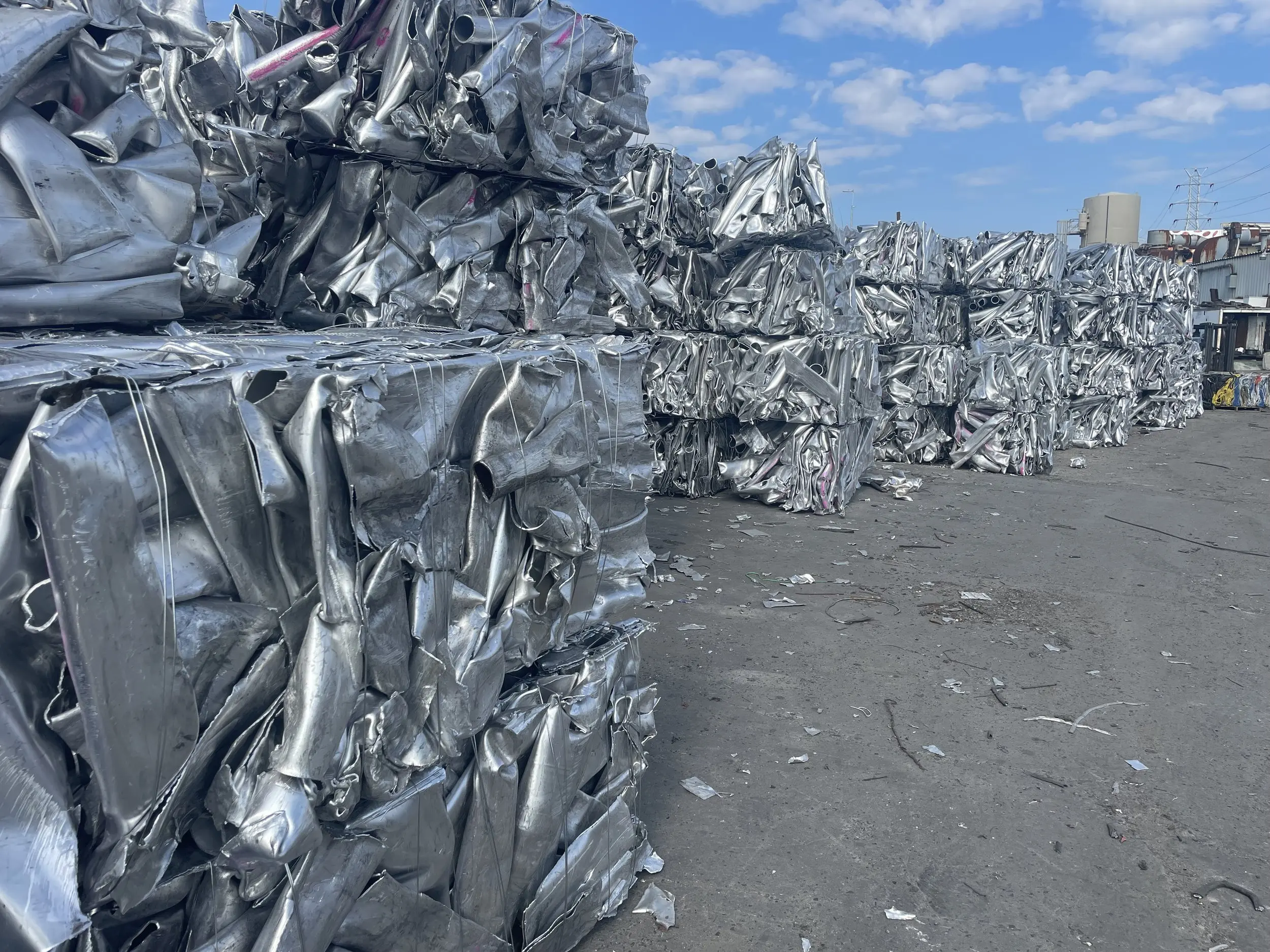 Wholesale Aluminum Extrusion Scrap Grade 6063/Scrap Metal Aluminium Extrusion Scrap 6061 6063/Hot Selling 99.9% Aluminum 6063