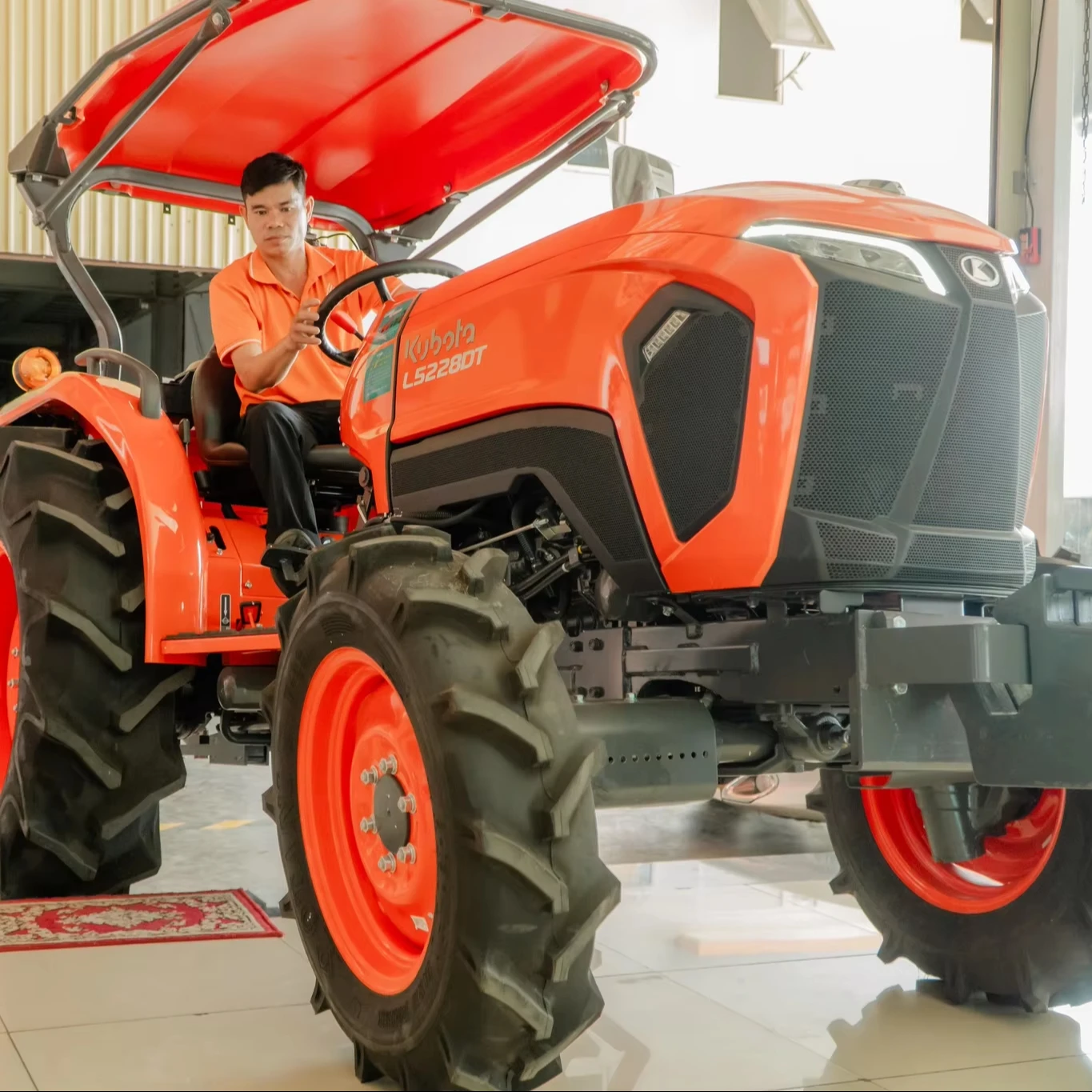 ランタボ Kubota L 5228 Wheel Tractor - High Quality 4WD Diesel Engine