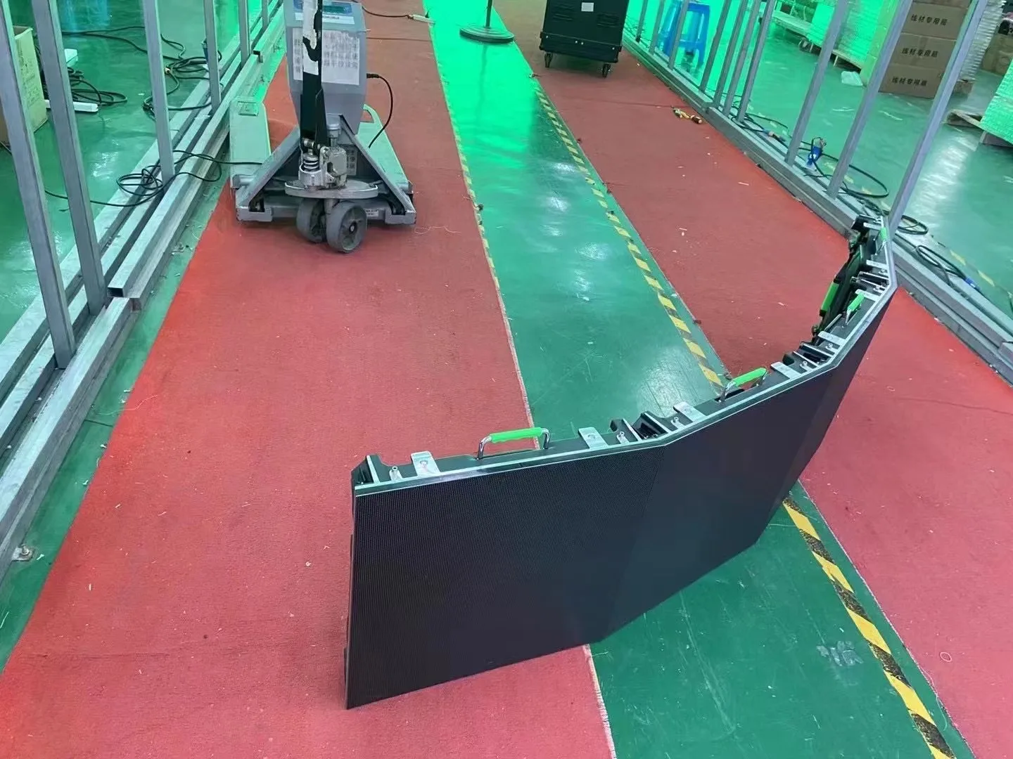 High Brightness 800nits IP43 Indoor LED Video Wall Rental Display with 500x500mm Panel Size